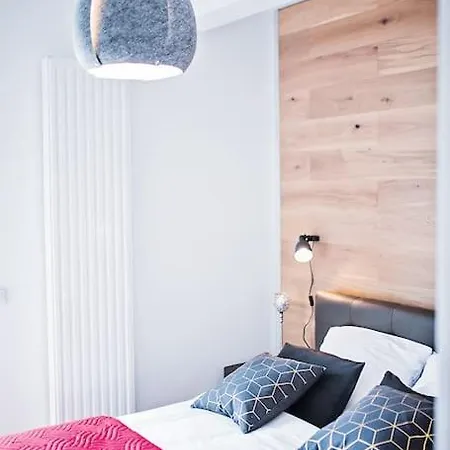 Lägenhet Dominikanska 9 - Bemyguest! In Poznań