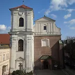 Dominikanska 9 - Bemyguest! In *